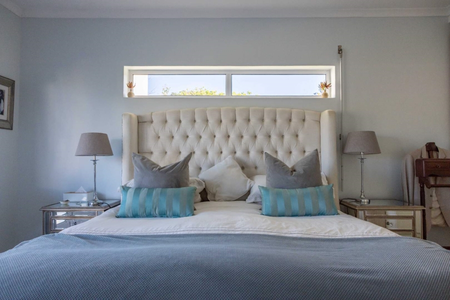 5 Bedroom Property for Sale in Crofters Valley Western Cape